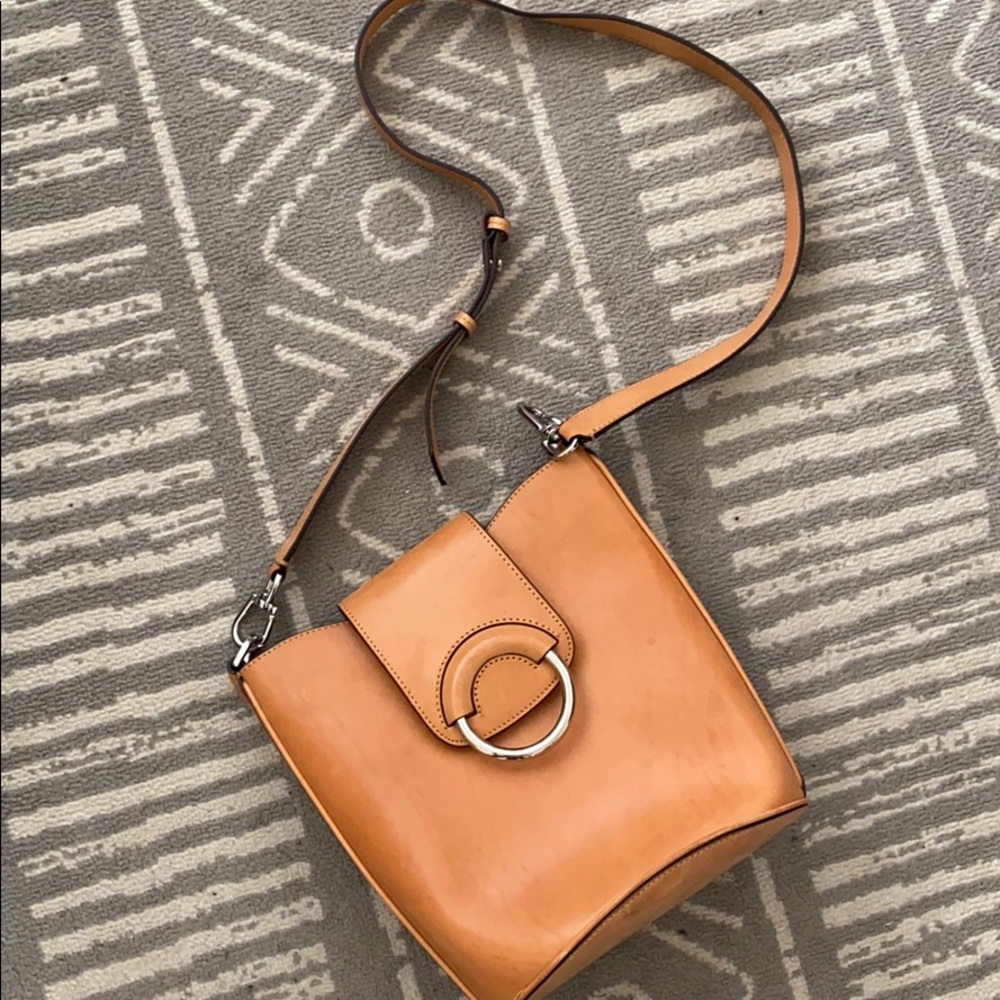 Leather camel bucket bag banana republic